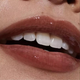 Блеск-тинт для губ с пептидами для губ Rhode Peptide Lip Tint Espresso 10 мл - изображение 6