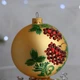 Новогодний шар на елку Santa Shop Калина Золотой 10 см (4820001105247) - изображение 2
