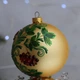 Новогодний шар на елку Santa Shop Калина Золотой 10 см (4820001105247) - изображение 3