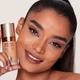 Тональная основа для лица Charlotte Tilbury Airbrush Flawless Foundation (30 мл) 10 WARM - изображение 4