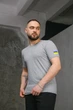 Повсякденна футболка чоловіча з прапором на плечі Intruder сіра трикотажна бавовняна патріотична стильна класична для чоловіків/XL - зображення 1