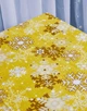 Скатерть новогодняя тефлоновая Delight Желтая со снежинками 100х140 см (Yellow_with_snow_Tablecloth_100x140) - изображение 2