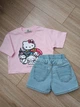 Костюм для девочки Boyboy с принтом Hello Kitty, футболка и джинсовая юбка-шорты, рост 104 см - изображение 5