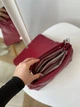 Дута сумка бордового кольору - зображення 8