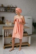 Женский банный набор 3в1 из микрофибры: халат-полотенце, чалма, повязка Розовый - изображение 1