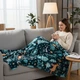 Мягкий теплый плед покрывало ARDESTO Christmas Flannel 160x200 см из 100% полиэстера плед для спальни детской и пикника рождественский принт Олени Зеленый - изображение 6