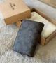 Женский кожаный кошелек Coach Medium Corner Zip Signature Wallet Brown Black - изображение 3