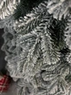Искусственная литая заснеженная елка Фрост Престиж высотой 1.9 м пышная долговечная новогодняя елка с густыми ветвями и металлической подставкой для дома Зеленый - изображение 3
