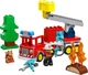 Конструктор LEGO DUPLO Town Пожарная машина со шлангом и пожарным 28 деталей (10473) - изображение 2