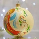 Ялинкова іграшка новорічна куля Santa Shop Різдвяний янгол Молочний 10 см (4820001112511) - зображення 3
