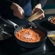 Сковорода Fiskars Taiten 28 см (1066948) - изображение 13