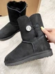 Жіночі уггі Середні Чорні Замшеві з Гудзиком Зваровскі UGG Medium Black Suede Button Svarovsky (38, чорний) - зображення 10