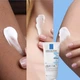 Липидовосстанавливающий бальзам La Roche-Posay Lipikar АР + Max для ухода за сухой, очень сухой и склонной к атопии кожей лица и тела для младенцев, детей и взрослых 200 мл (3337875930048) - изображение 9