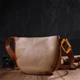 Полукруглая женская сумка кросс-боди кожаная Vintage 22092 Бежевая - изображение 7