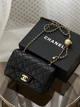 Сумка жіноча Classic 1.55 Small Single Flap Premium чорний через плечі - зображення 1