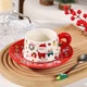 Новогодняя чашка Lesko "Merry Christmass" Санта-Клаус JJX005 Red подарочная кружка с блюдцем и ложечкой - изображение 2