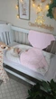 Кокон з крилами та вишивкою Chickabiddy, двосторонній зима-літо, ніжно-рожевий бавовняний велюр + поплін рожеві сердечки, 100% бавовна, позиціонер гніздечко для новонароджених, 90х52 см - зображення 4
