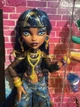 Кукла Monster High doll Cleo de Nile with her pet snake Hissette - Монстр Хай Клео де Нил со своим домашним питомцем - змеей Хиссетт (JHK32) - Игровой набор Mattel - изображение 6
