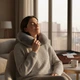 Подушка-рогалик флісова для шиї із ефектом памяті Wenger Memory Foam Travel Neck Pillow U-подібна для сну та подорожей ортопедична наповнювач Memory Foam 27х29х9 см Сірий - зображення 4