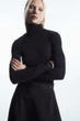 Гольф жіночий COS merino wool turtleneck top 0989040061 М Синій - зображення 2