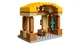 Конструктор LEGO Minecraft Напад на село з повітряною кулею Гаст 555 шт для дітей 10+ (21273) - зображення 5