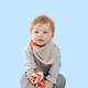 Слюнявчик водонепроницаемый и грызун-игрушка 3в1 Malarkey Kids BB06FO - зображення 5
