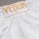 Шорты для тайского бокса и кикбоксинга Venum Classic (Muay Thai Shorts) белый р. S (Рост: 130–140 см | Вес: 30–35 кг) - изображение 3