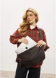 Женская кожаная сумка бананка под ноутбук с декоративной цепочкой SAMBAG Коричневый (507204626) - изображение 4