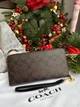 Гаманець чорний коричневий Long Zip Around Wallet With Detachable Card Case In Signature Canvas натуральна шкіра + подарункове пакування - изображение 1