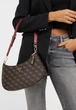 Сумка жіноча GUESS Noelle Quattro G, темно-коричнева - зображення 4