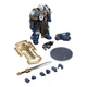 Фігурка JOYTOY Ultramarines Torvald with Power Sword, Stormshield and Bolt Pistol from Secret Level Warhammer 40K - зображення 5