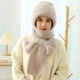 Зимова жіноча шапка-шарф CozyMuffe 2 в 1, бежева - зображення 3