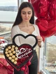 Подарочный набор с конфетами в коробке сердце на день матери, Коробка со сладостями и розами маме, любимой жене - изображение 2
