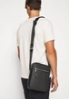 Сумка кроссбоді через плече MICHAEL KORS HENRY FLIGHT Crossbody Bag BLACK 33F9LHYC6U (27669) - зображення 1