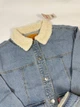 Джинсова куртка для дівчинки від бренду Levi’s колір блакитний розмір 158 см (14 років) - зображення 2