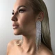 Сережки женские вечерние длинные со стразами серебристые 010525 - изображение 2
