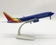 Модель літака Boeing 737 Southwest Airlines 1:300 металева лита колекційна модель пасажирського авіалайнера 20 см - зображення 12