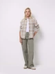 Джинсы Berry Fit женские Colin's CL1076104KHA 29 Khaki (8684112872537) - изображение 3