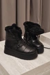 Женские зимние кожаные угги PARADIZE SHOES из черной кожи со шнуровкой и меховой опушкой на высокой подошве 40 размер (стелька 26,1 см) - изображение 1