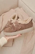 Женские зимние кроссовки PARADIZE SHOES из темно-бежевой замши на липучках с меховой опушкой 36 размер (стелька 24 см) - изображение 2