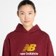 Женское бордовое худи New Balance Athletics French Terry Logo 34 (XS) (WT51501MHB) - изображение 4