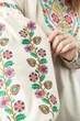 Парні вишиванки чоловіча і жіноча Квітуча Україна, лляний святковий комплект 178658020411 льон (2XL)112-116 молочні натуральні (17865820411116) - зображення 10