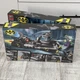 Конструктор (354 PCS) "Бэтмобиль: Погоня за Джокером" / Batmobile (DC Comics) Бэтмен и Джокер - изображение 4