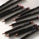 Красный карандаш для губ Bobbi Brown Lip Pencil Red без коробки 1.05 г - изображение 7