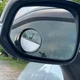 Автомобильные дополнительные круглые зеркала обзора слепых зон автозеркало 360° диаметром 55 мм с креплением на присоске комплект 2 шт - изображение 7