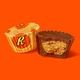 Шоколадні цукерки Reese's Peanut Butter Miniatures Milk & White Disco Lights Bag 62г - зображення 2