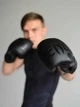 Боксерские спортивные перчатки чёрные профессиональные 10 унций - изображение 3