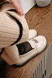 Женские элегантные лаковые кожаные туфли PARADIZE SHOES бежевого цвета с декоративной пряжкой спереди 37 размер (стелька 24,5 см) - изображение 5