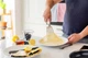 Лопатка KitchenAid Classic с прорезями 31.5 см Белая (KHA024OHPNG) - изображение 4