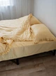 Комплект постільної білизни Cozy з рюшами золотий Для немовлят 90*120 см, простирадло 60*120*12 см на резинці - зображення 1